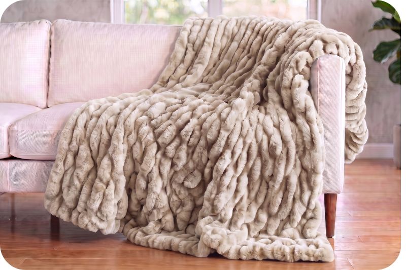 Shannon Fabrics Deluxe 60" x 90" Luxe Cuddle Blanket Milan Enzo Vanilla Creme
