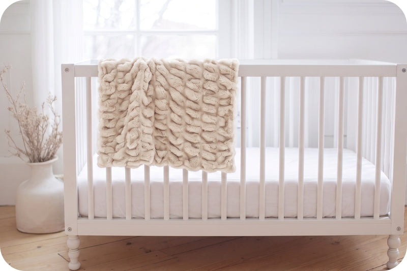 Shannon Fabrics Petite 30" x 36" Luxe Cuddle Blanket Milan Enzo Vanilla Creme