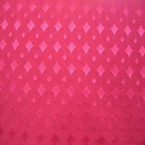60" Lace Diamond Hot Pink