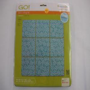 Accuquilt GO Fabric Cutting Die Square 2 1/2" Multiples (2" Finished) #55059